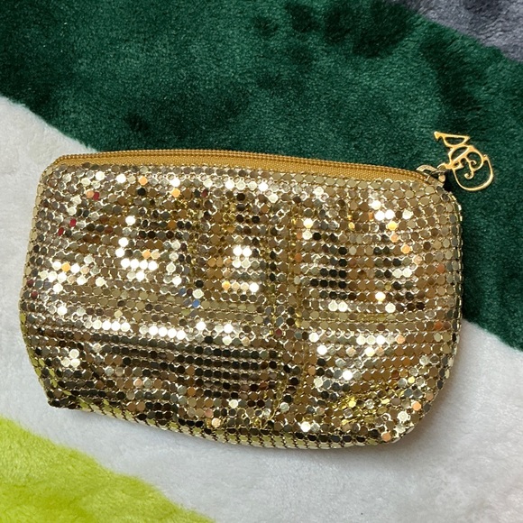 Vintage Whiting & Davis Metallic Gold Mesh Wristlet - Picture 5 of 9